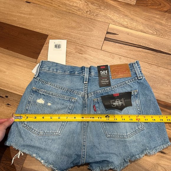 New Levi's 501 High Rise Short in Faultline Distressed Size 28 - Picture 10 of 15